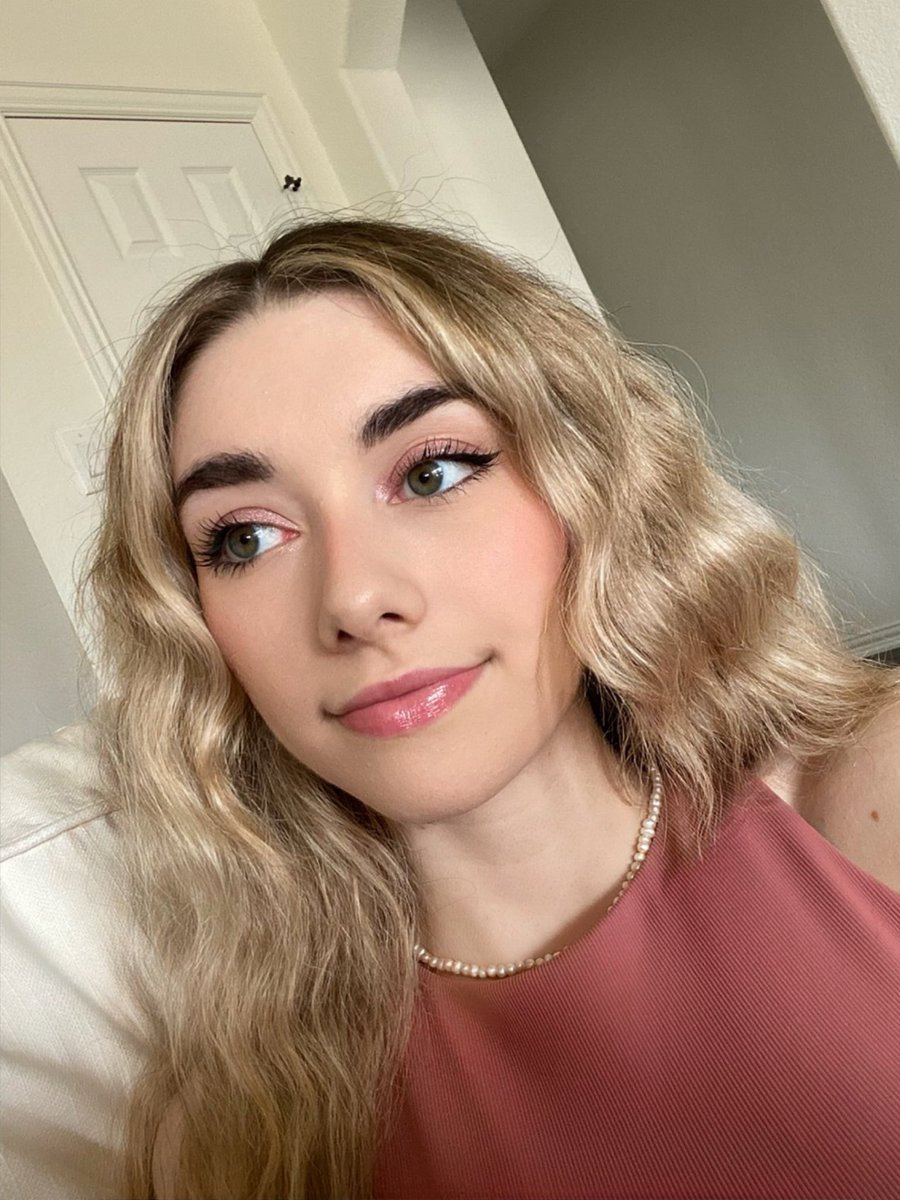Sommerset on Twitter " ️ http//Twitch.tv/Sommerset"
