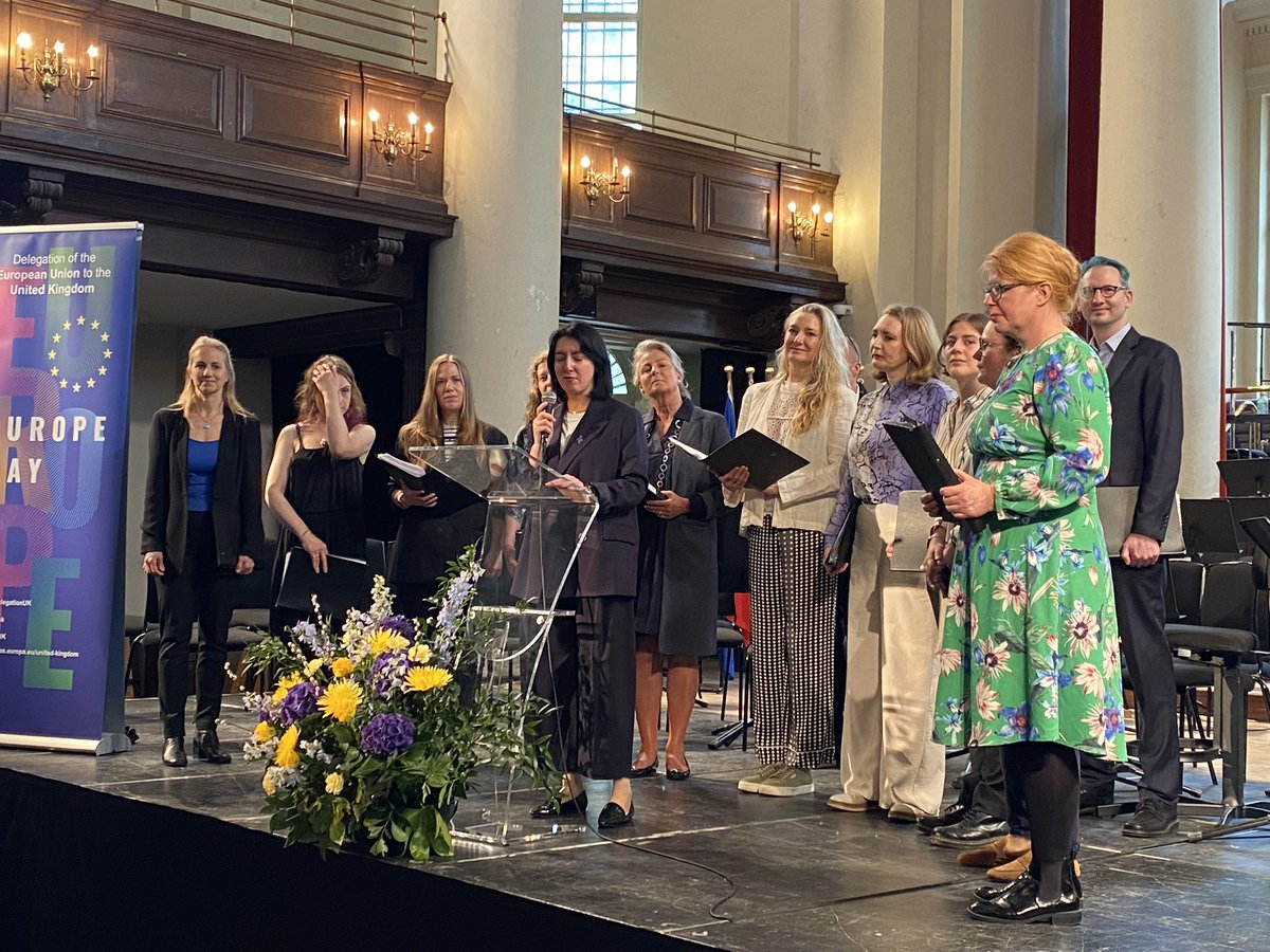 fedeinlondon's tweet photo. What a great #EuropeDay! Wonderful to have so many friends from all walks of life at a reception for 300 at midday that included a Swedish Choir and speeches by @chhcalling and @PedroSerranoEU and a fabulous evening concert for 400 by the Young Musicians Symphony Orchestra #YMSO https://t.co/hJZTuwOPi7