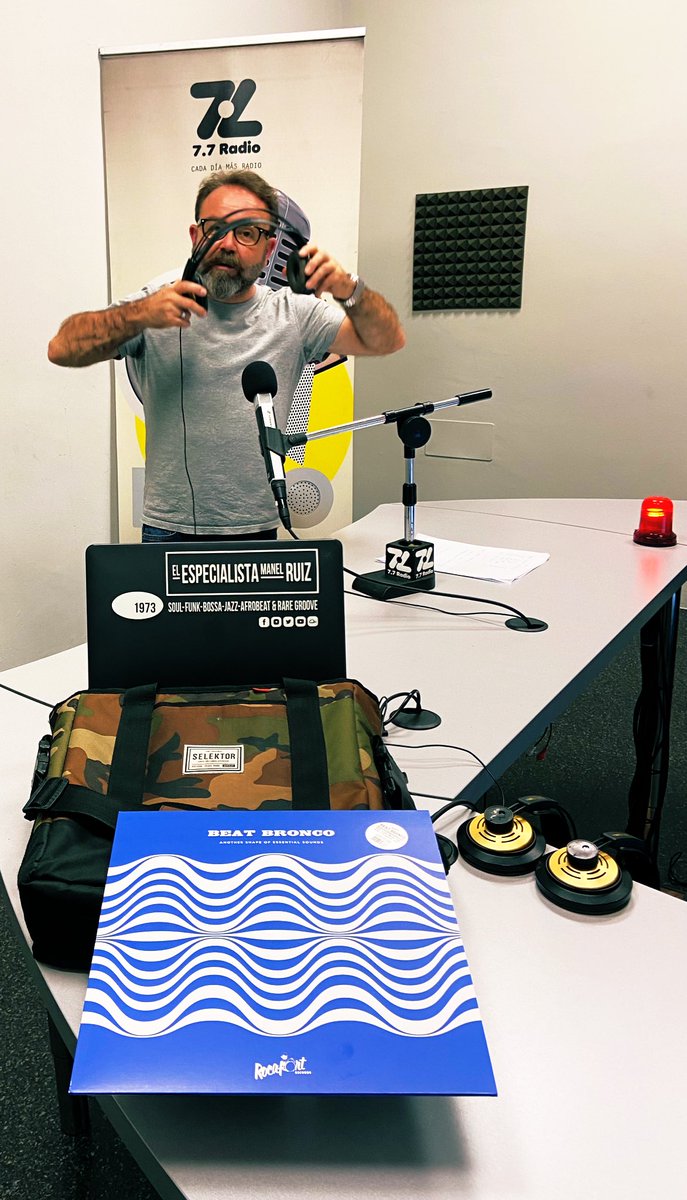 ManelRuizElEsp's tweet photo. martes de 18h a 20h desde
@7punto7Radio dentro de
@ebdplata #EnBandejaDePlata programa de
@VicenteMartinAbreu,
@ManelRuizElEsp
#ManeIRuizEIEspecialista con #AnotherShapeOfEssentialSounds By @BeatBronco #BeatBroncoOrganTrio from @RocafortRecords #RocafortRECORDS https://t.co/ToUOmkisjy