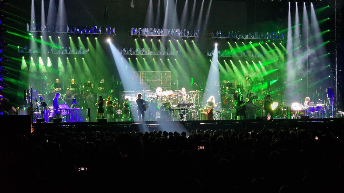 cov_universe's tweet photo. Vraiment meilleur concert de ma vie, qu'est ce que c'était grandiose ! 

Hans Zimmer est un dieu 🔥 https://t.co/IRalh6tazm