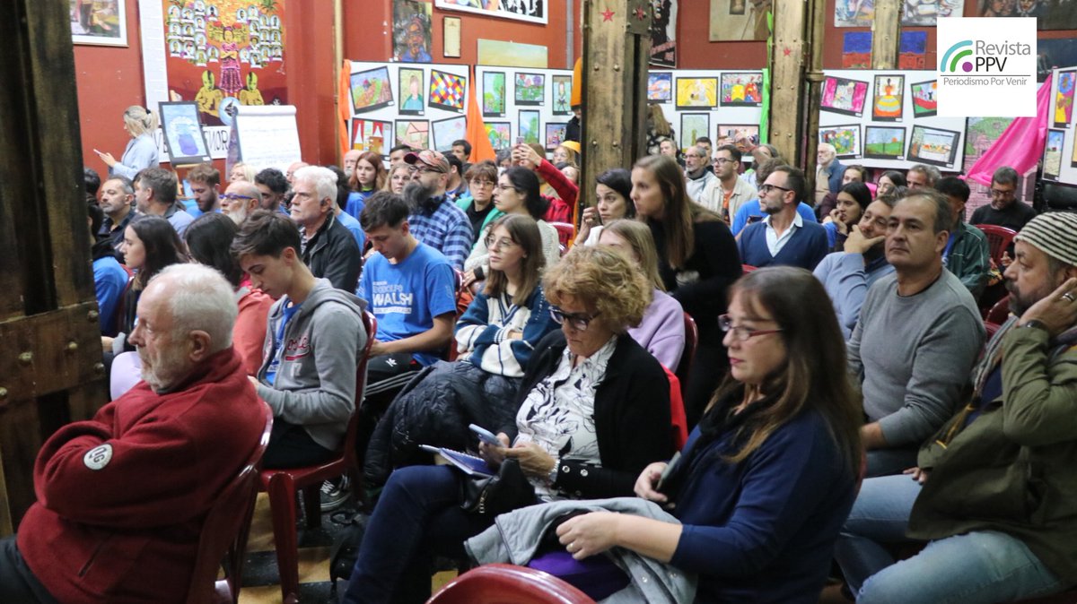 RevistaPPV's tweet photo. ((AHORA))
Casa de @PrensaMadres

Comunicación, Política y Tecnologías: ¿el huevo de la serpiente?

- Florencia Saintout- Presidenta del Instituto Cultural de  PBA
- Gustavo Bulla-Docente e investigador UBA
- Agustín Lecchi-Sec. Gral SiPreBA 
- Gonzalo Carbajal-Director de TDA https://t.co/1zRyNm5RSU