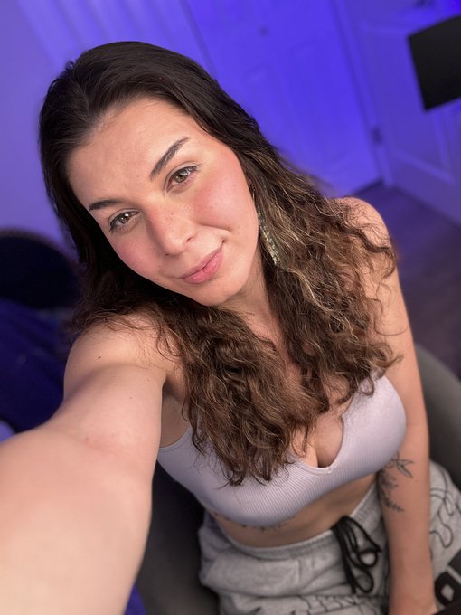 Thanks everyone who came to say hi on twitch! I hope to see you tomorrow at 11:00am PT for some more