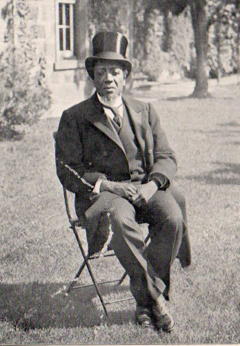zed_afronaut's tweet photo. Lozi Litunga of Barotseland, Lubosi Lewanika I's reign(1878 - 1916), was marked by strength and leadership. His name, 'Lewanika', meaning 'Conqueror', was earned after crushing a rebellion in 1884-5. #ZedHistory #LewanikaI #Addingcolour https://t.co/4JMYv4gRU7