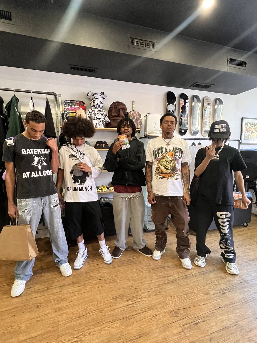 NYC POP UP! <a href="/inflamedstudio/">inflamedstudio</a> x <a href="/ShawnyBinladen/">Shawn Wick🚧👹🧟‍♂️</a> 

🔥🦋🗽 s/o my bro <a href="/DeeKnows_/">D.</a> for fuckin w me!