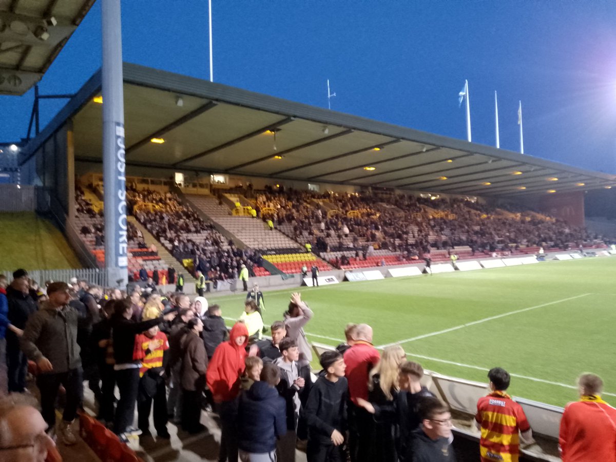 RjayBhoy on Twitter "Motherwell n hearts fan away to watch thistle V