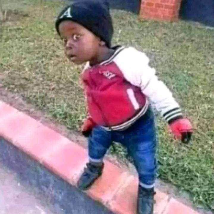 EyebeeZubeir's tweet photo. @AdanZamuh Uko wapi hiiyo vida🤣 https://t.co/TbFrMFxdkQ