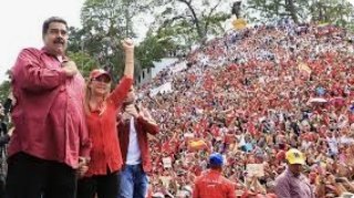 Somos una Patria noble y generosa, pero con un espíritu imbatible e indoblegable, que lucha, que batalla y que más temprano que tarde Vencerá.
#MaduroMásPueblo