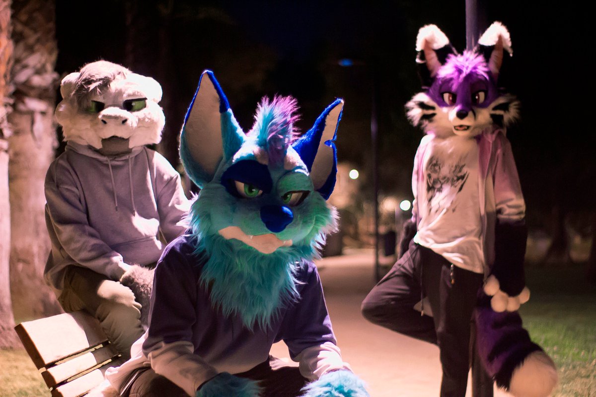 mainyordle's tweet photo. "Hey young blood, doesn't it feel like our time is running out?
I'm gonna change you like a remix.
Then I'll raise you like a phoenix" 🎶
💜: @NeoxMutt 
🤍: @Kiltro_Dragon https://t.co/VtYRHhev30