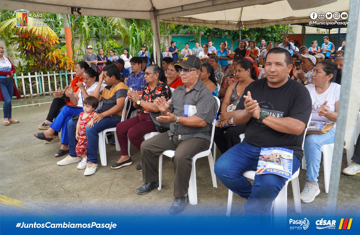 Familias de la asociación de pobladores 2 de Agosto recibieron escrituras públicas de sus terrenos. 

Alcalde <a href="/cesarencaladae/">CÉSAR ENCALADA ERRÁEZ</a> realizó la entrega en acto efectuado en Acción Social.

El asentamiento humano está ubicado en la parroquia urbana Loma de Franco. 

#solares #escrituas