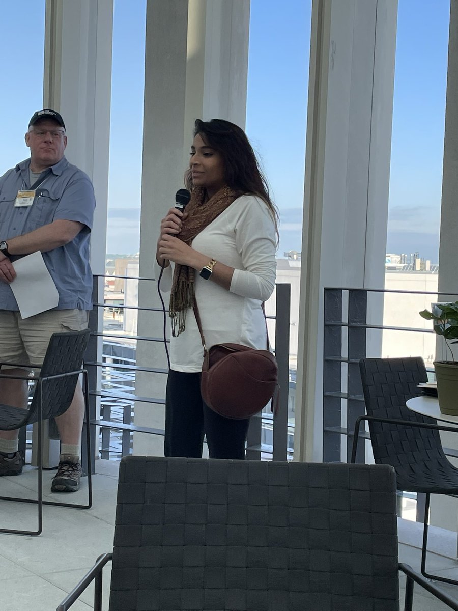 OAK_Updates's tweet photo. Congrats to Ambreen Tariq of @brownpeoplecamp for winning an OAK award at #OAKWeek! #RethinkOutside https://t.co/wu4XXCLBQ3