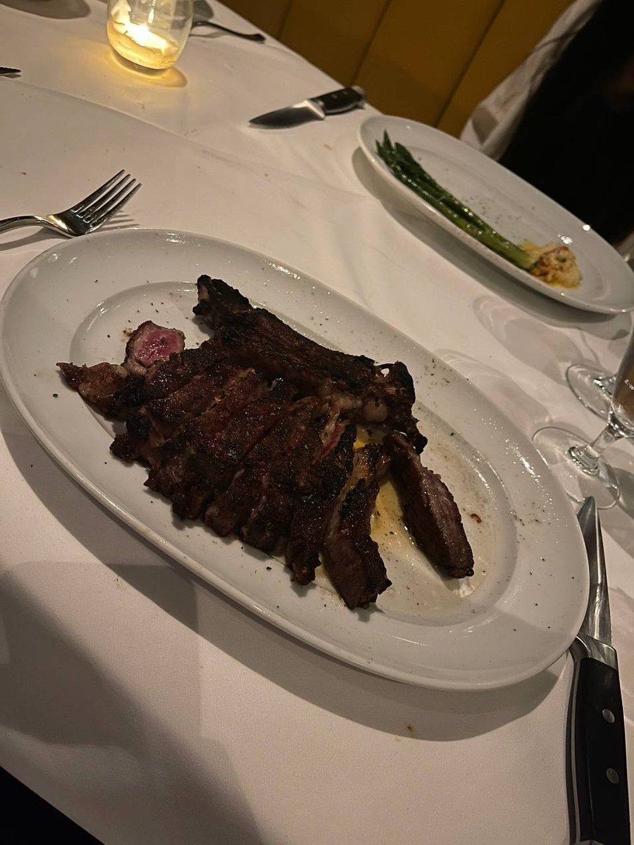 Adawo7's tweet image. Delicious steak to share with good friends