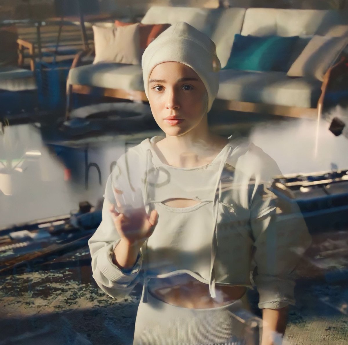 baptistafiles's tweet photo. alba baptista in the new flite trailer https://t.co/SMuR2UVugz