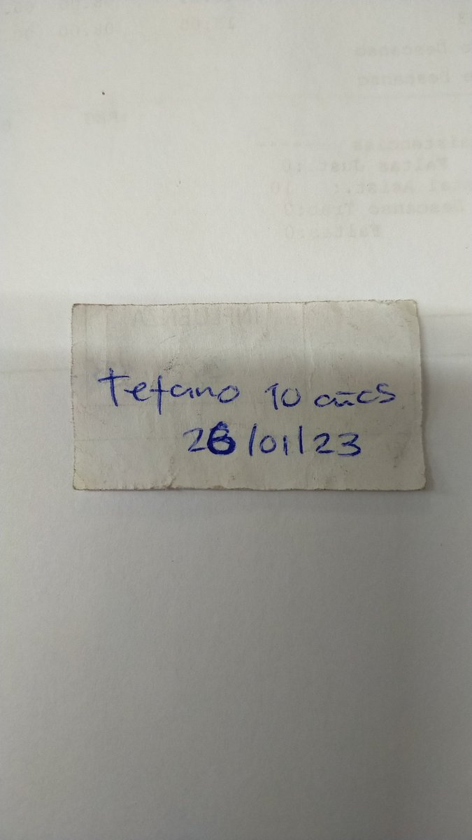 fach84's tweet photo. Según el IMSS 
Éste es mi comprobante de Vacuna vs el tétano y me debe de durar 10 años 😏 https://t.co/xxSZMi2SXc