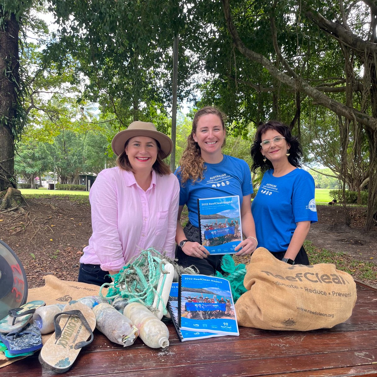 TangaroaBlue's tweet photo. It’s been a huge year for the ReefClean program and we were very excited to join @nitagreenqld for the launch of the 2022 ReefClean Report last week.

#ReefClean #ReefTrust @DCCEEW @gbrmarinepark https://t.co/bin3iddl3G