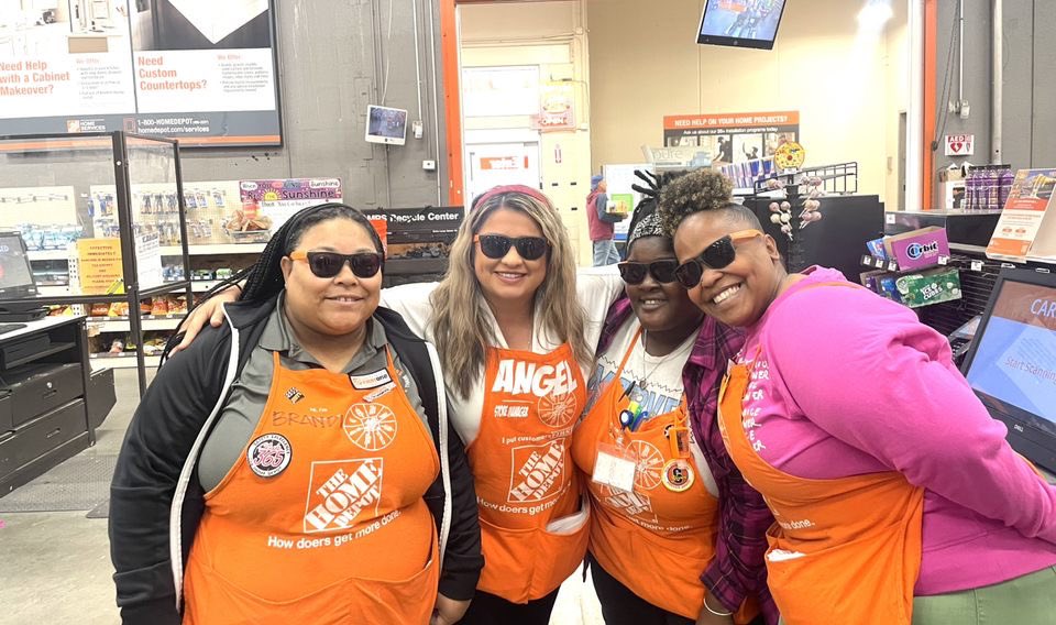 South Loop Chicago tweet media