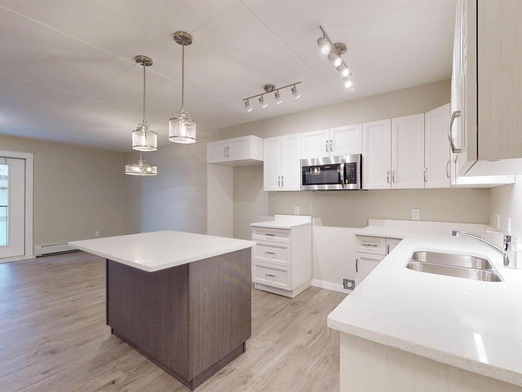 natmac16's tweet photo. Do you know someone looking for a great #property in #Beaumont?   #realestate https://t.co/CdvcShmYaM https://t.co/dU7K5iNiFm