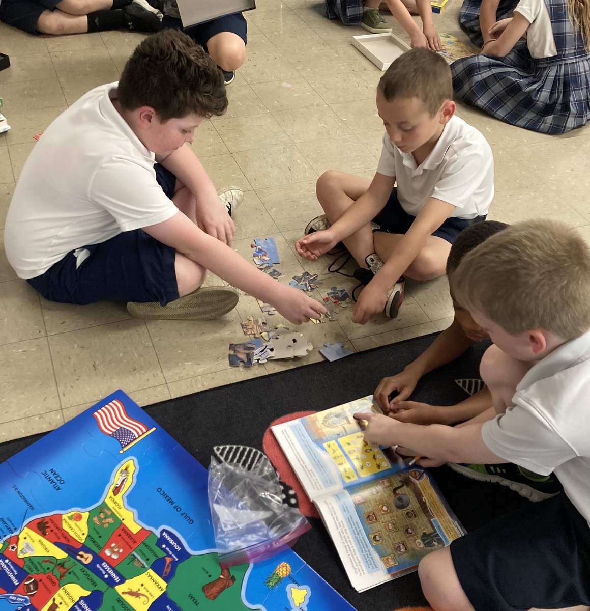 MrsBarlowSTJ's tweet photo. Yesterday was O for Oreos and today was P for puzzles 🧩 We took some time to work on puzzles with our classmates this afternoon. https://t.co/uG7p2N8g21