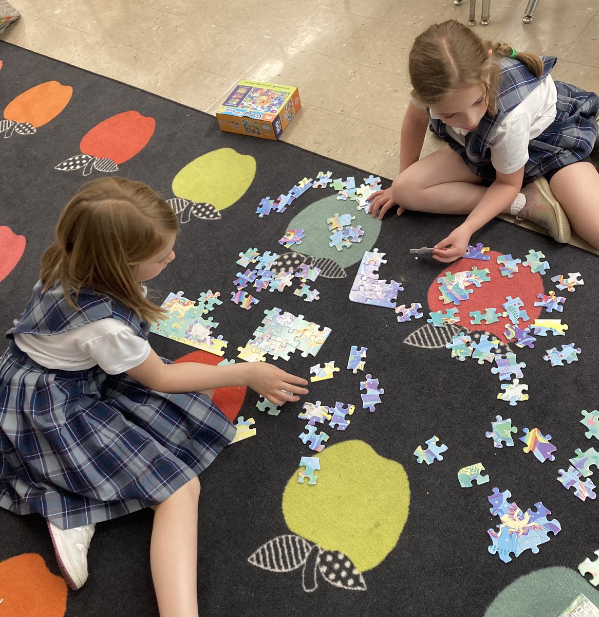 MrsBarlowSTJ's tweet photo. Yesterday was O for Oreos and today was P for puzzles 🧩 We took some time to work on puzzles with our classmates this afternoon. https://t.co/uG7p2N8g21