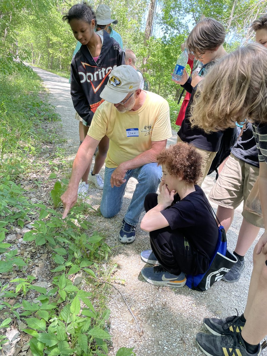 cpsmyers's tweet image. Place Based learning uses all subjects. Today we used math, reading, observation, deductive reasoning, content clues, historic dates/events, listening skills, movement, and made hypothesis about the world around us. #pbl