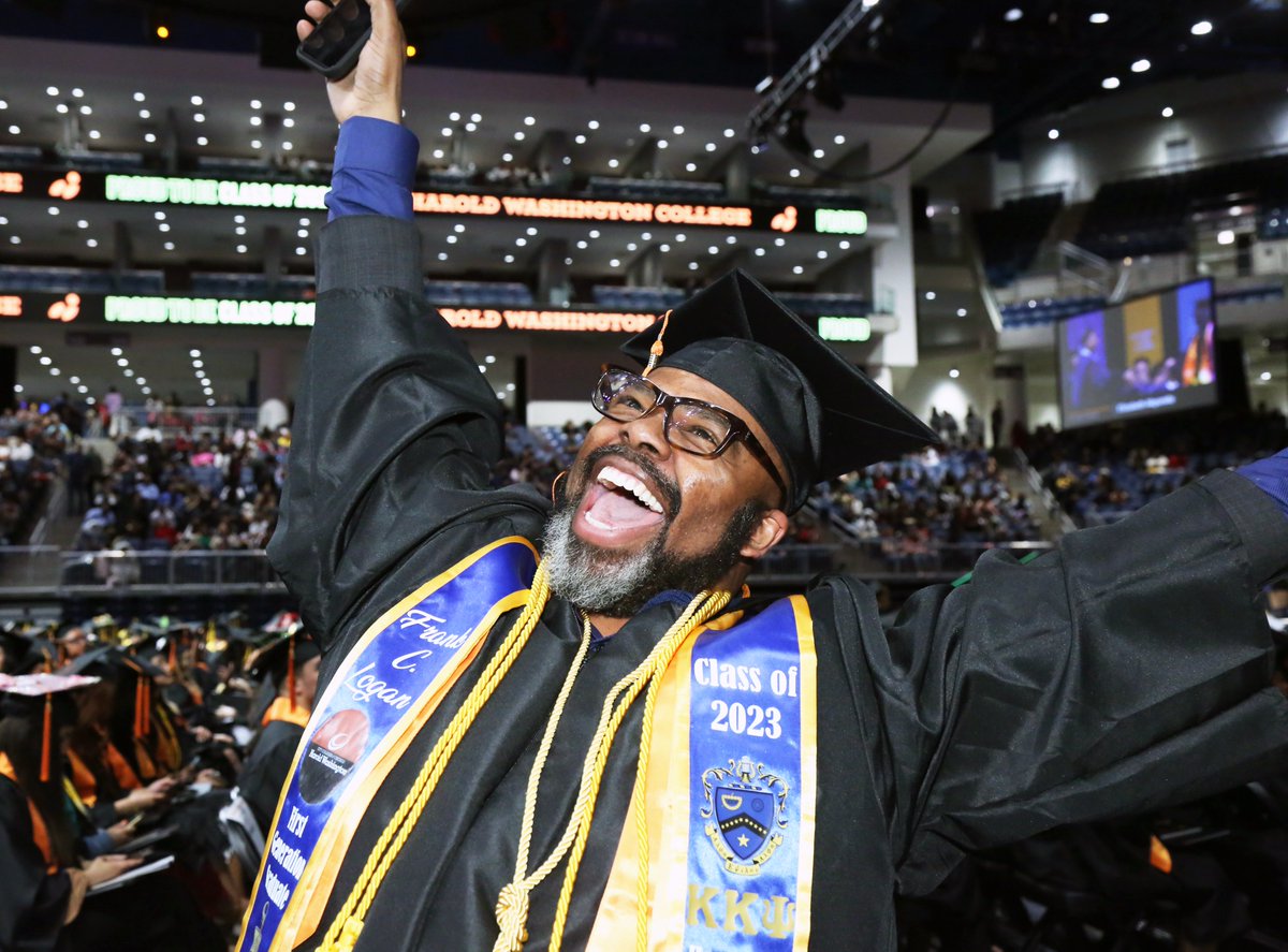 ChiCityColleges's tweet image. We're so proud of all our graduates who came out for #gradCCC weekend!  There are some more great photos we'll share in the coming days, but here are just a few to start…