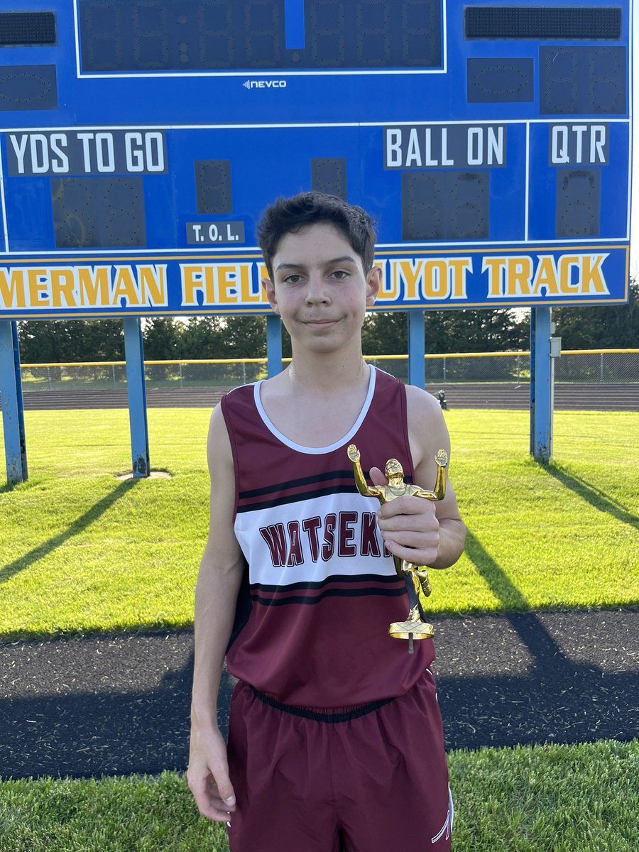 WatsekaTrack's tweet photo. Sully drops 17 seconds in the 3200 to grab #prpete! https://t.co/zjfgKU7ydA