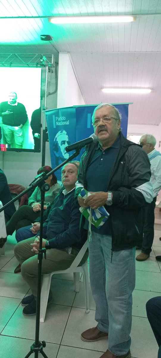 ovidio's tweet photo. Descentralización , SÍ, frente al Centralismo https://t.co/NPpkyhcHim