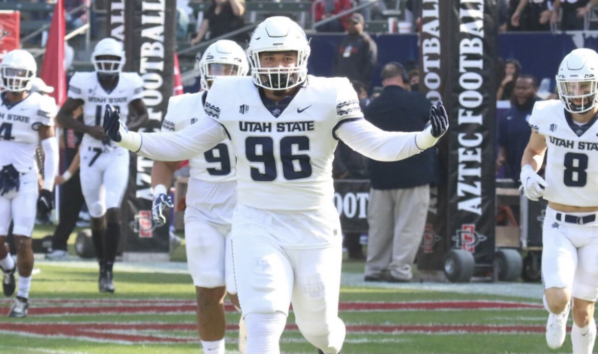 toa_katoa's tweet photo. #AGTG After a great conversation with @CBassett_USU I’m blessed to say I have received my second offer to Utah State University. Thankful to my Heavenly Father for this blessing and to my parents for there support. @IAR2_Football @RecruitTrinity @jakelangi @USUFootball https://t.co/enimO6kV3v