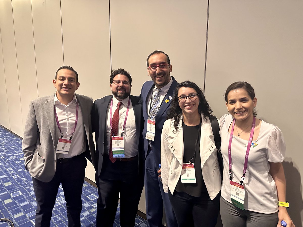 So glad to meet all these strong #LatinoPower colleagues during ⁦@DDWMeeting⁩ Clearly one of the highlights of this #DDW2023 ⁦@AASLDtweets⁩ ⁦@EricJVargasMD⁩ ⁦@VivianOrtizMD⁩ ⁦@CaroRamirezMD⁩ ⁦@AdalGuzmanMD⁩