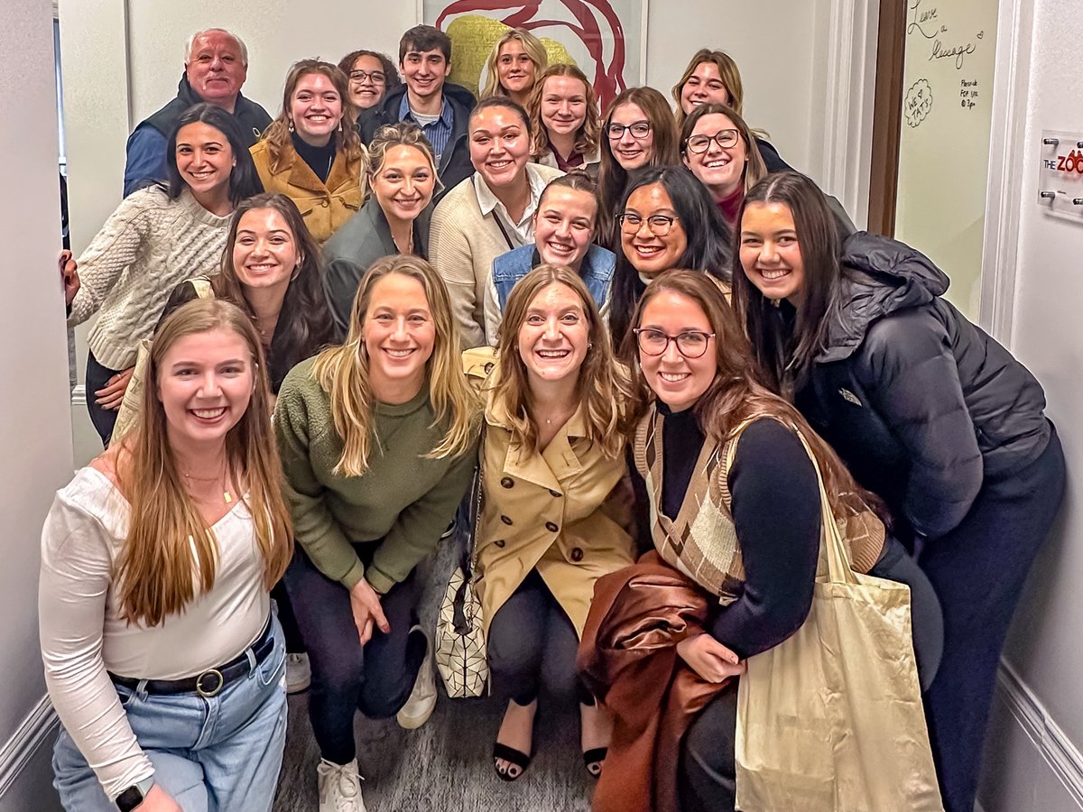 UO Journalism & Comm tweet media