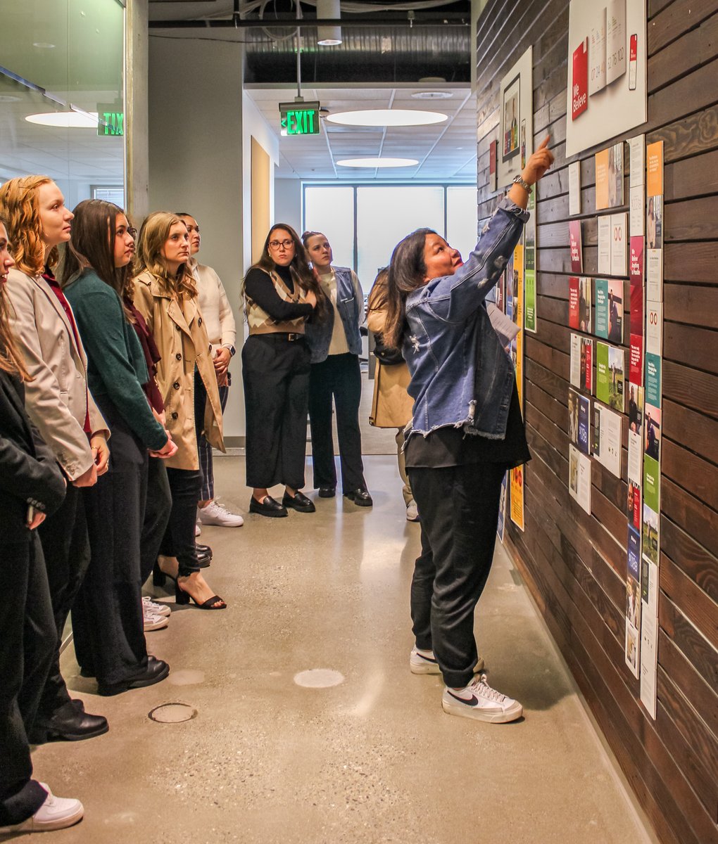 UO Journalism & Comm tweet media