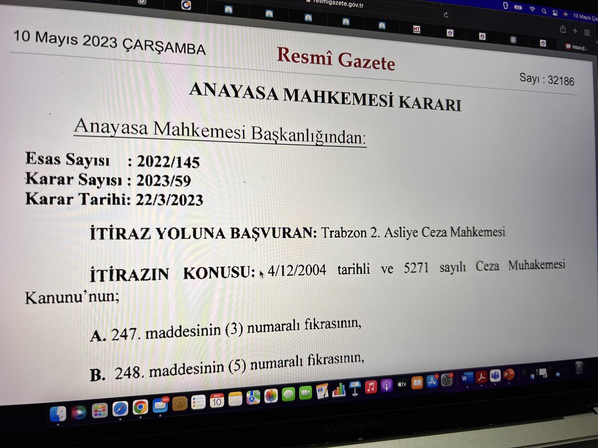Anayasa Mahkemesi CMK m. 247/3’deki “kaçak sanık hakkında kovuşturma yapılabilir. Ancak daha önce sorgusu yapılmamış ise mahkumiyet hükmü verilemez” düzenlemesini iptal etti. 9 ay sonra yürürlüğe girecek👇