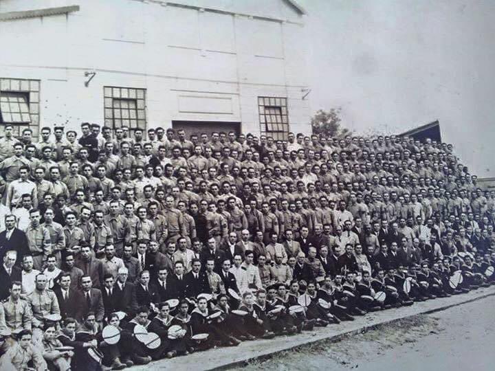 Sigue la línea natalicista, del Diario Patria y los Cuadernos Republicanos, desconociendo por completo el periodo liberal, sus aportes y sobre todo, la preparación bélica que incluyó una industria nacional que trabajó 24/7 en Sajonia para fabricar proyectiles y “carumbe’ís”