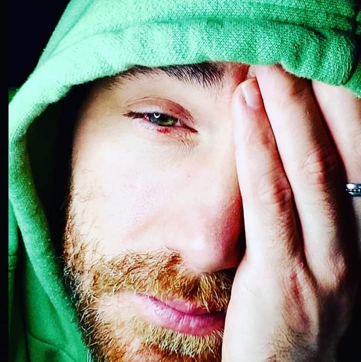 AleexFER18's tweet image. #lifestyle #artstyle #colorstyle #modelstyle #goodnight 🌃🌃🌃🌹🥰❣️🥰❣️