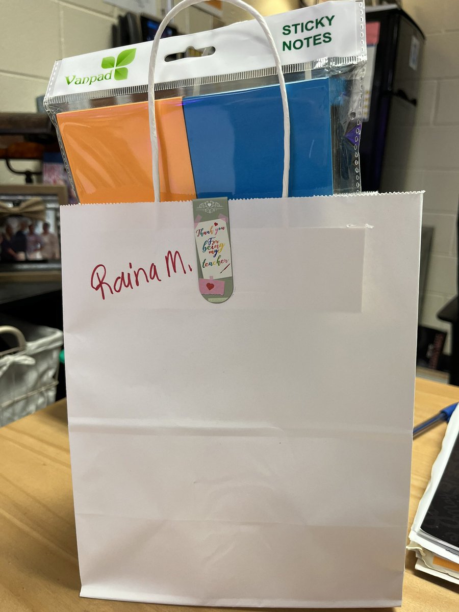 Dowell_Read180's tweet photo. Thank you to admin, Starbucks and Dowell PTA for our treats today! 
Teacher Appreciation Week ❤️
@CobbSchools 
@DowellElementa1 
@thedowellDL https://t.co/hTDCMM6PiD