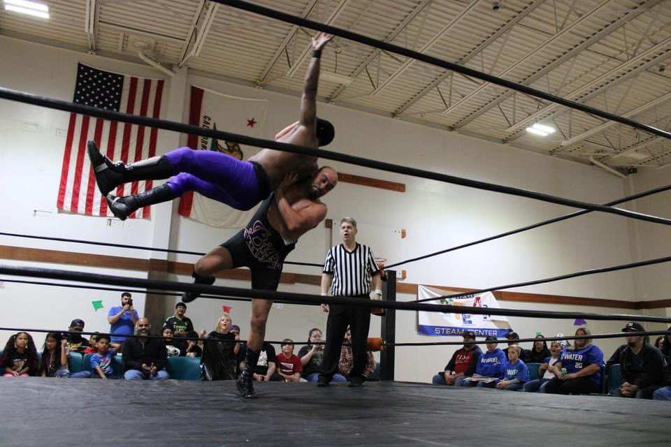 JohnnyButabi's tweet image. Roxbury Bottom at @californiawrestlingassociation Saturday Night….well afternoon.