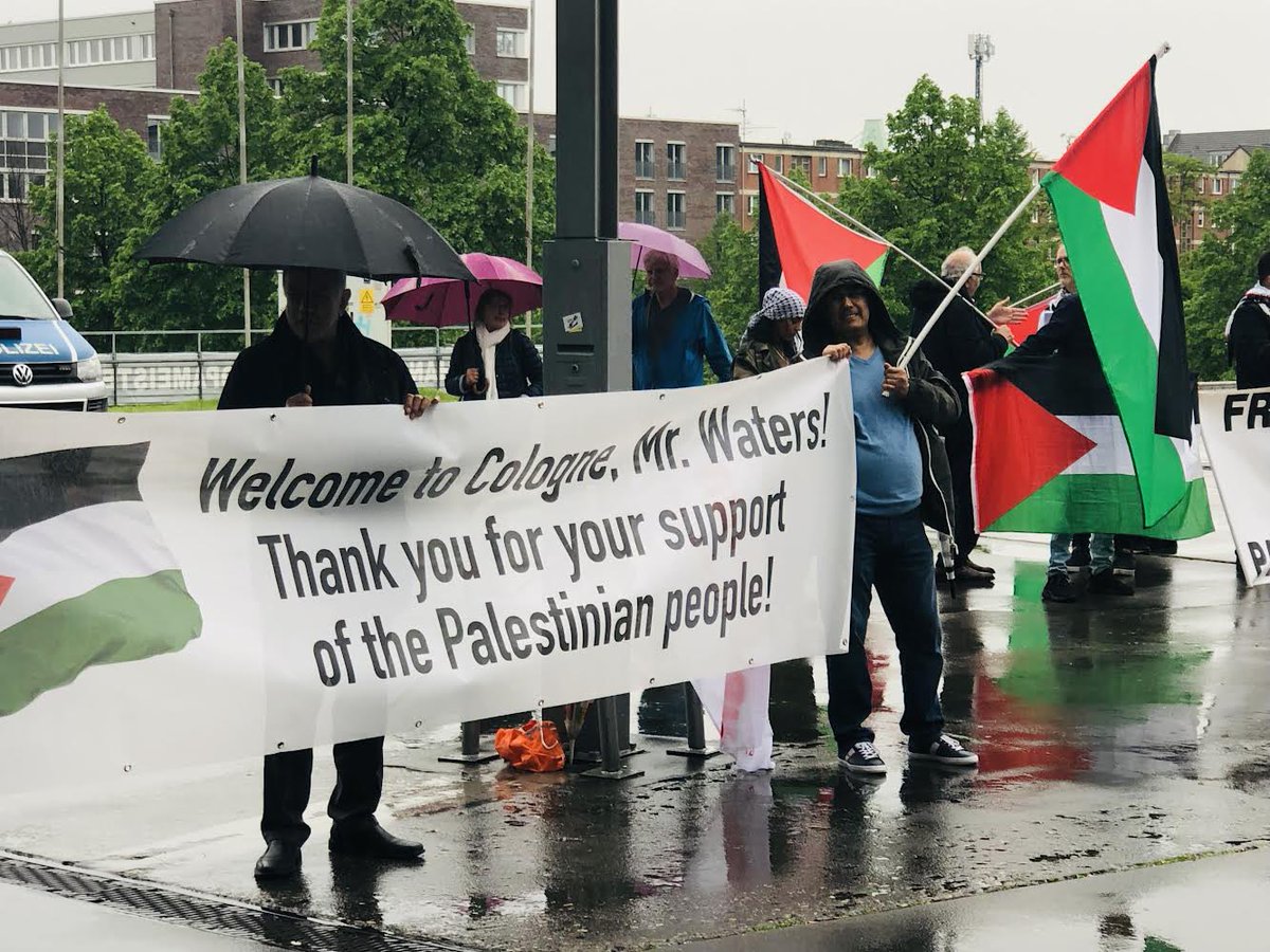 rogerwaters's tweet photo. Thank you guys, that means so much to me. The fight for basic human rights goes on. We shall overcome all the racist bullshit.
Love
R. https://t.co/cCG1CAtd2Z