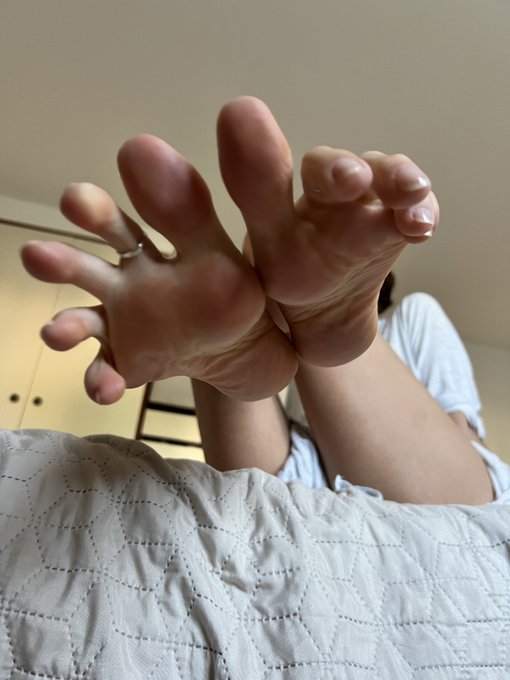 #feet #feetfethish #feetcontent #feetpic #FeetPictures  @JFootlover241 @retweetfeet9k @rt_cutefeet @CuteFeetRetweet<a href="/tag/feet"class="tags">#feet</a><a href="/tag/feetfethish"class="tags">#feetfethish</a><a href="/tag/feetcontent"class="tags">#feetcontent</a><a href="/tag/feetpic"class="tags">#feetpic</a><a href="/tag/feetpictures"class="tags">#FeetPictures</a>