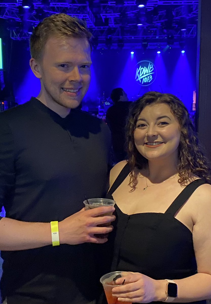 joyceeann22's tweet photo. #KDWBStarParty #KDWB #StarParty @1013KDWB https://t.co/y7FMj9YEQZ