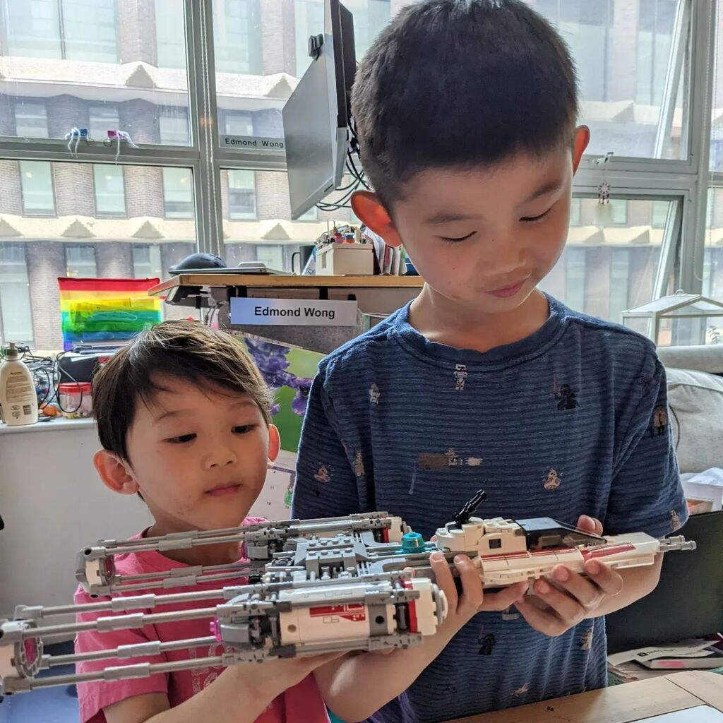 Liquidisity's tweet photo. A very very late #may4thbewithyou post #jdubsmiles #lodubsmiles @lego @starwars https://t.co/KFmrJMd317 https://t.co/GoiAYNnahL