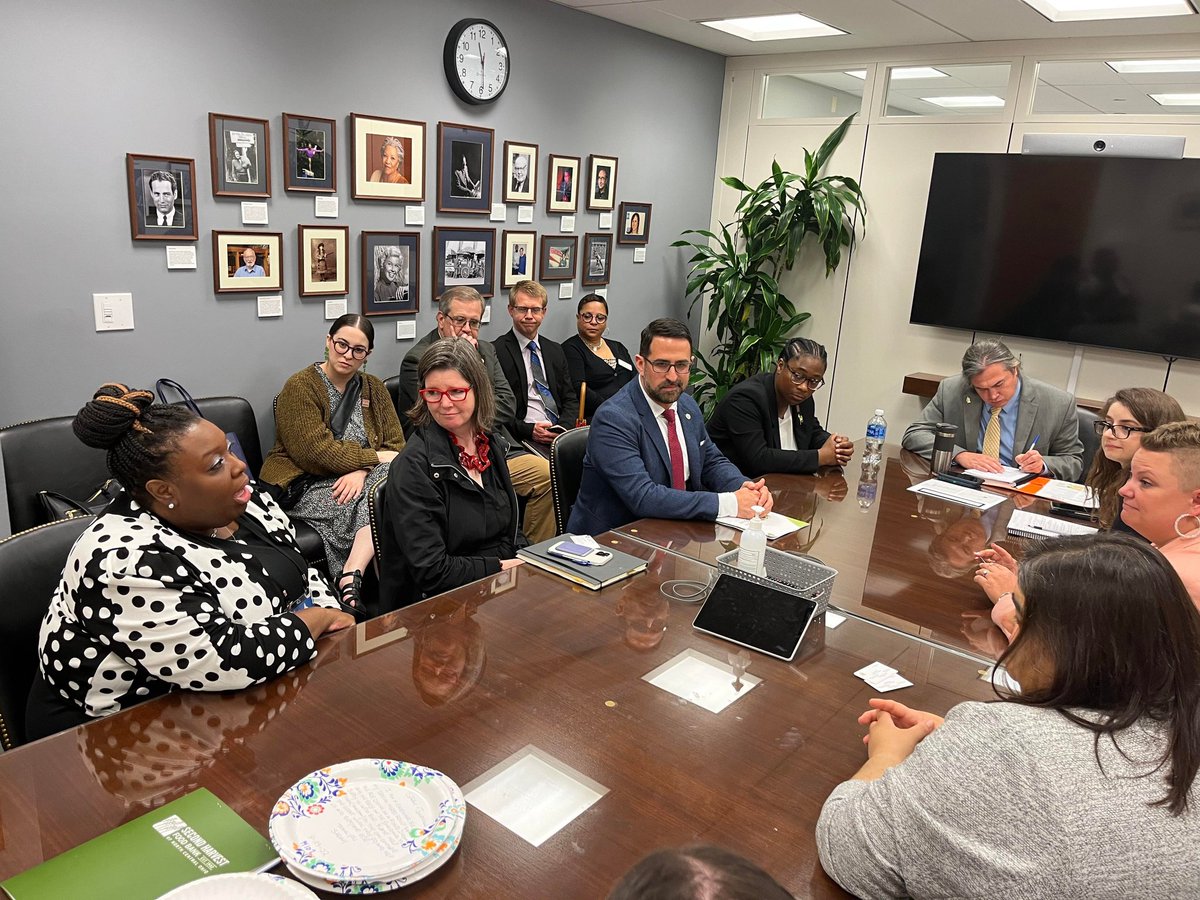 Thank you to <a href="/SenSherrodBrown/">Sherrod Brown</a>'s office for meeting with our group of Ohio foodbankers &amp; anti-hunger advocates today! We deeply appreciate your commitment to food insecure Ohioans &amp; look forward to partnering with you for a #FoodSecureFarmBill! #HungerPC23