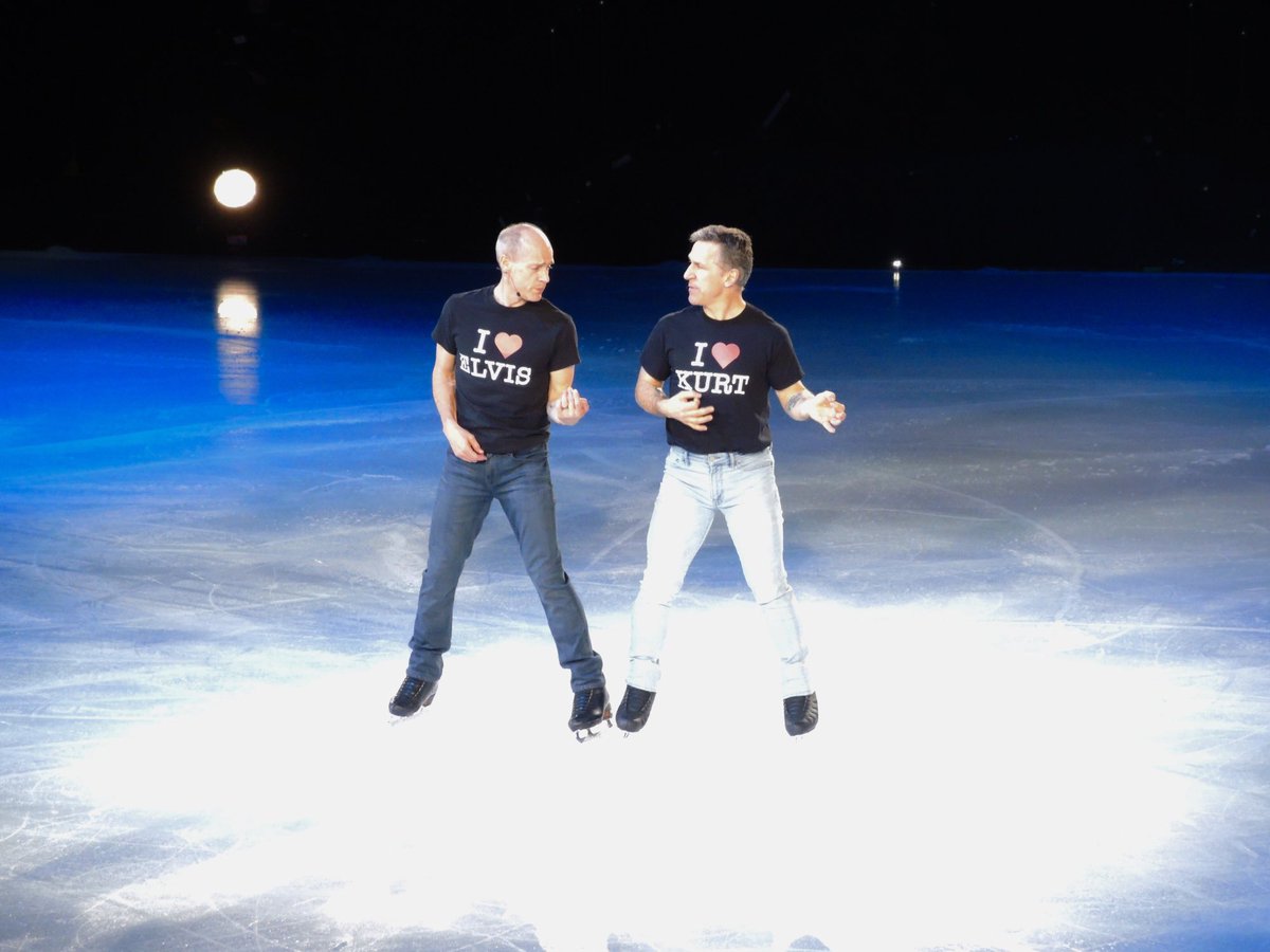 tralyn19's tweet photo. Thanks ⁦@KurtBrowning⁩ for so many memories, and for always being you!! Hamilton ⁦@starsonice⁩ was Amazing!! ⁦💐 https://t.co/nu88fuhdpt