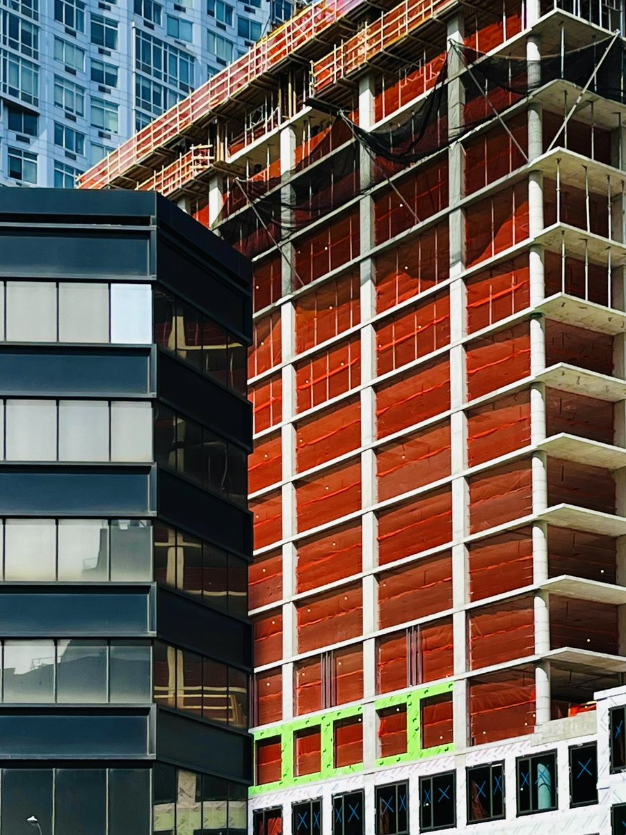 Varied Viewpoints #129: Overlaps And Overlays. #brooklyn #construction #urbanphotography #architecture #newyorkstreet #newyork #newyorkcity #seeyourcity  #imagesofnyc #allstreetshots #photolovers #nycarchitecture #iphone13 #shotoniphone #iphonephotography #photoaday #photoadaymay