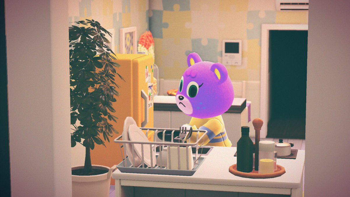 casey_crossing's tweet photo. megan is moving out! lmk if anyone wants her 🤍 #AnimalCrossingNewHorizons #AnimalCrossing #villagerinboxes #acnhvillagertrade #megan #acnh https://t.co/Bv5ICl9Cib