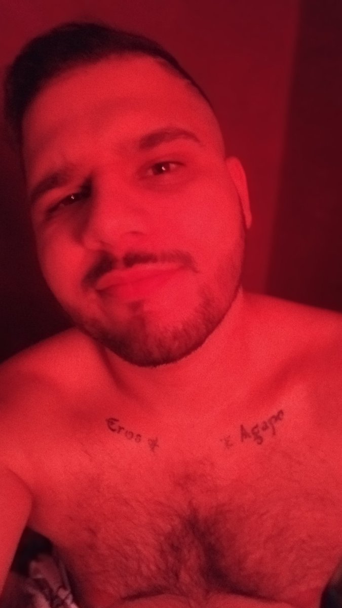 Wayomo's tweet photo. #Redroom (?) https://t.co/maaM2PuTRu