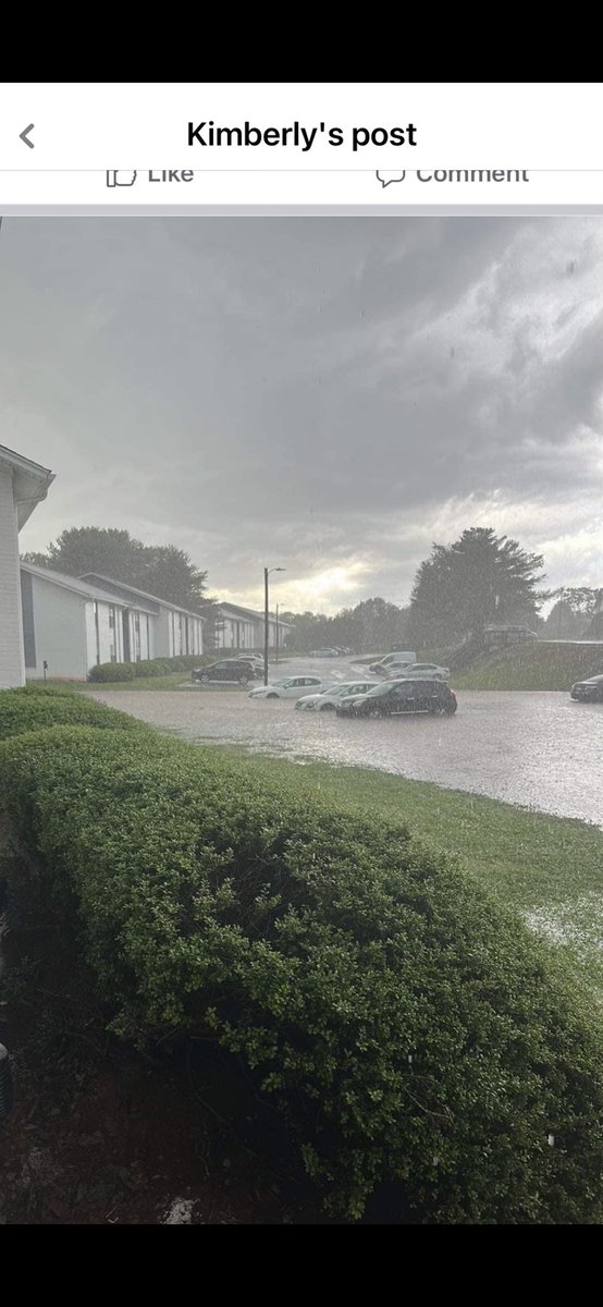 Lanay143's tweet photo. Lawd the storm that just blew through our city!!! SHEEEEEEEESH & GaaaahhhhLeeeee!! #yeahthatgreenville #SC #Mauldin #GreenvilleSC https://t.co/HYTvdShvdJ