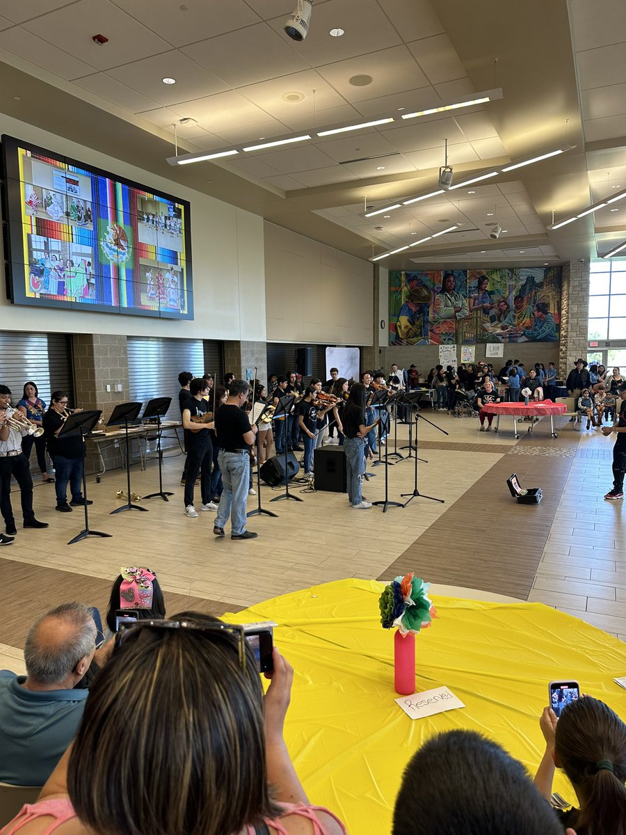 j_jths's tweet photo. Joliet Central Kermes 2023. A huge turnout for a great night! https://t.co/mOyyYttxuT
