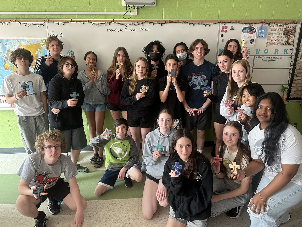 fi_mme's tweet photo. Our crosses came back from @CrockADoodle today and they are beautiful! โ๏ธ๐๐ป #DCDSBFaith https://t.co/V5TrKK9tjD