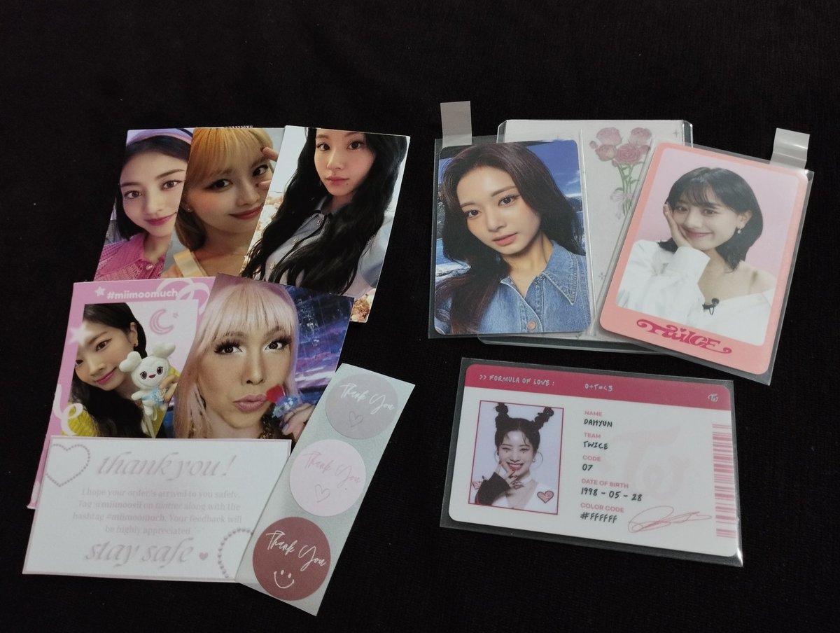 yrameriiii's tweet photo. hiiii @miimoosii my dicon set and dahyun id arrived safely, tysm for the secured and pretty mail and for the freebies.<33 till our next transition! <33 
#miimoomuch https://t.co/f3TJt8P5DS