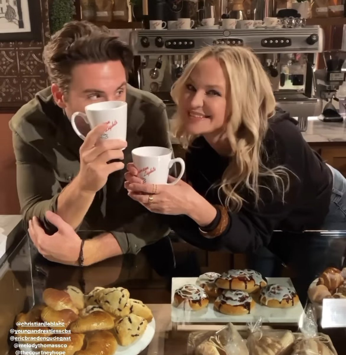 The Crimson Lights Puppet on Twitter "She’s bent over the counter tho