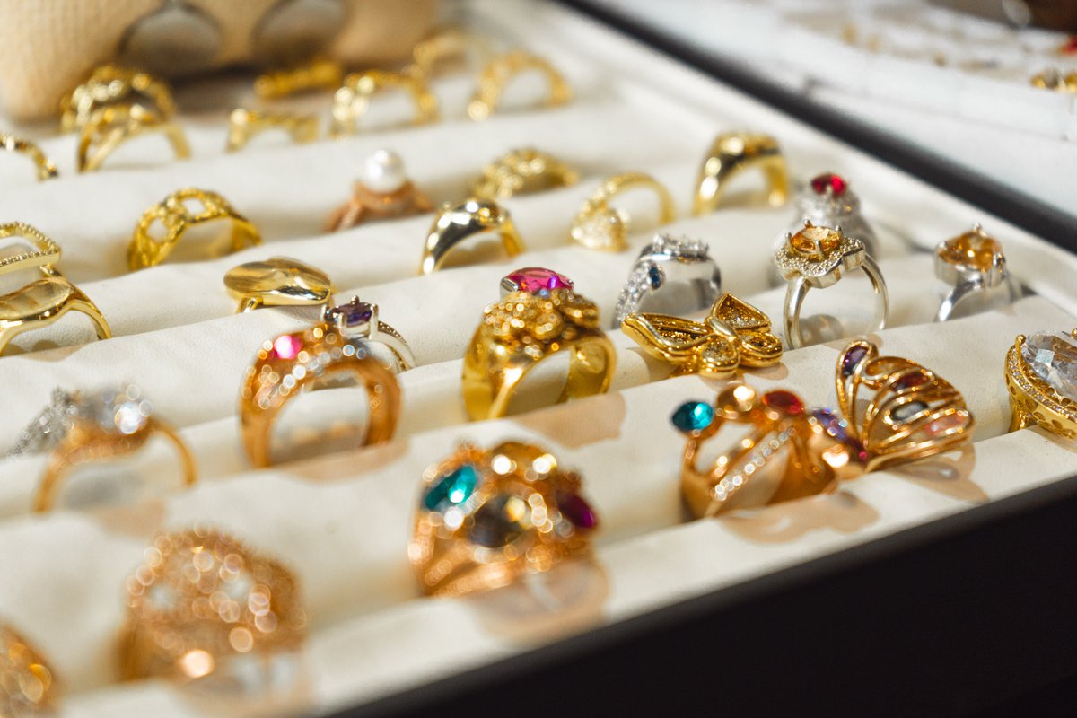DONDEIRweb's tweet photo. En The Shops at Downtown encontrarás más que solo tiendas; desde joyas hasta arte y gastronomía. ✨🔝 ¡Todo lo que necesitas para celebrar a mamá! >> https://t.co/FjDuj51Dcp https://t.co/Q8RU8k8InQ